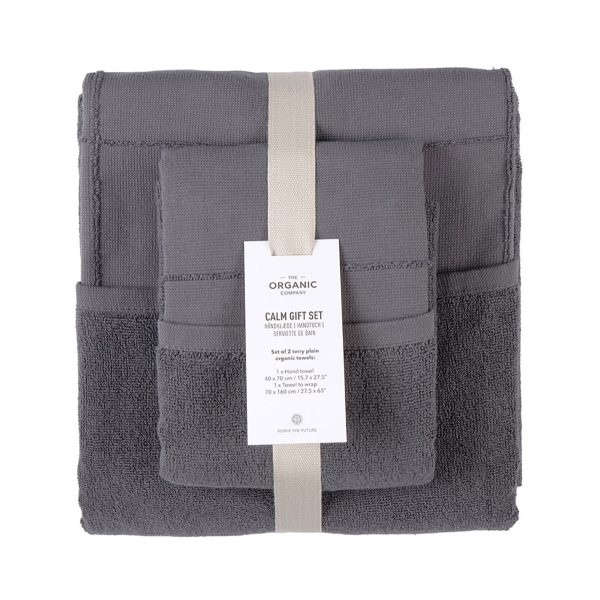 CALM gift set med badlakan och handduk i frotté av ekologisk bomull Dark grey från The Organic Company