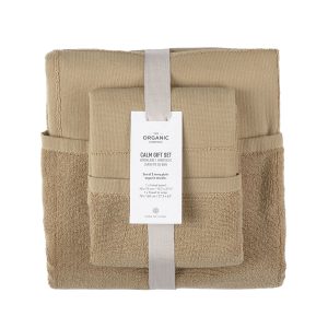 CALM gift set med badlakan och handduk i frotté av ekologisk bomull Khaki från The Organic Company