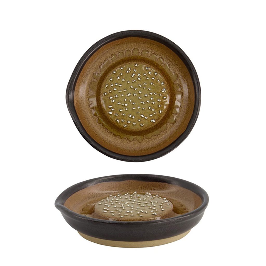 Japansk rivplatta Motoshige small från Tokyo Design Studio hos Cobosabi