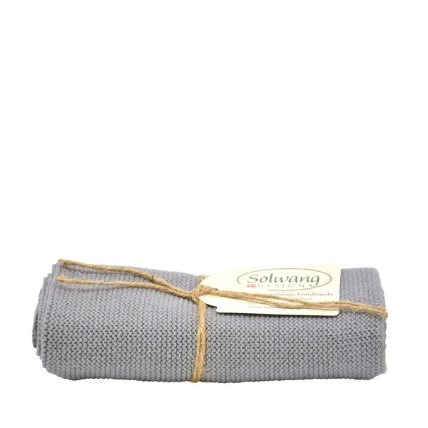 Stickad handduk stålgrå från Solwang Design
