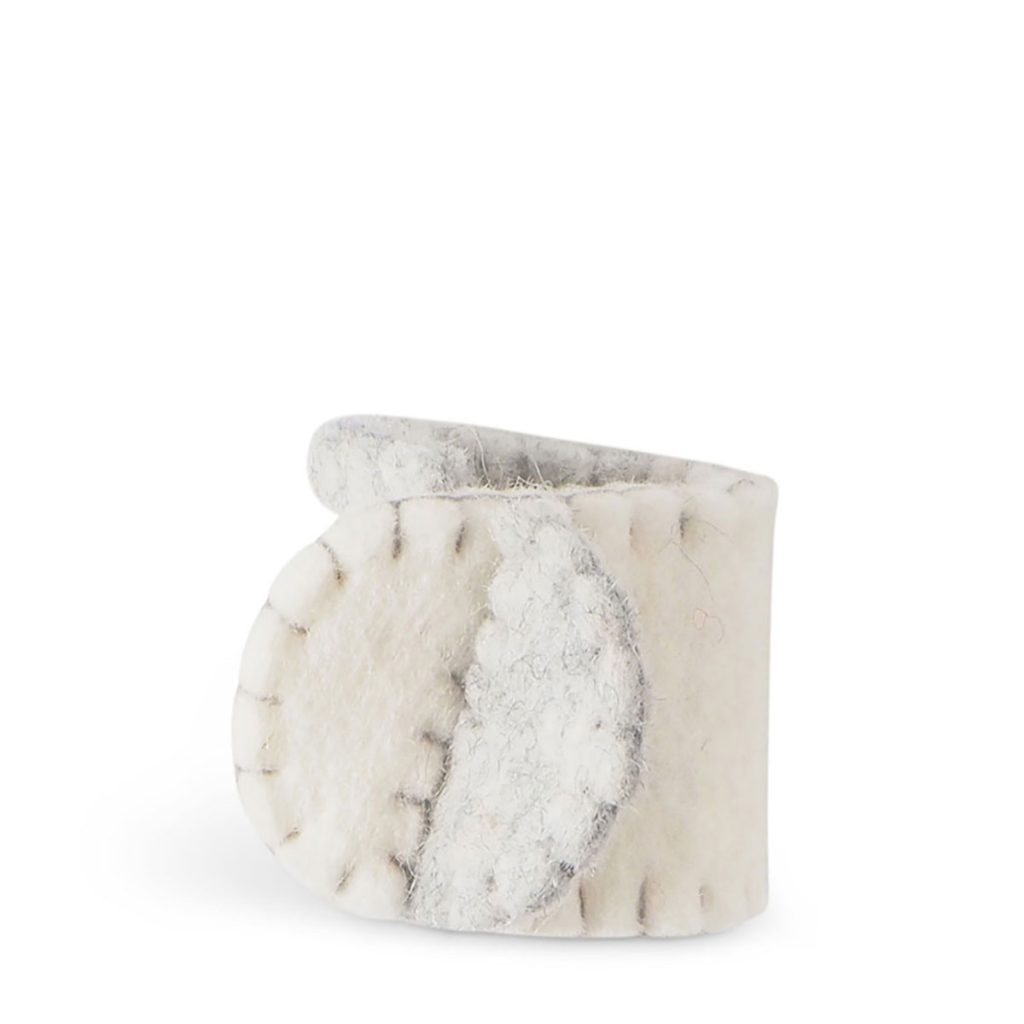 Servettring av ull vit från Aveva hos Cobosabi