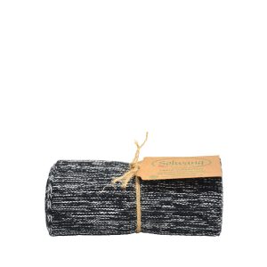Stickad handduk svart/natur från Solwang Design