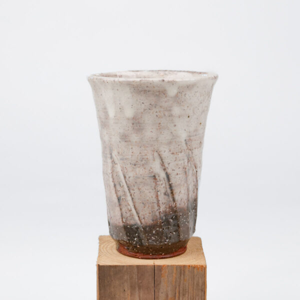 Japansk handgjord keramik opp tumbler Hagi ware av keramikern Kunisuke Nakahara