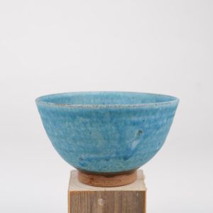Japanskt hantverk matchaskål med turkos glasyr, Hagi ware.